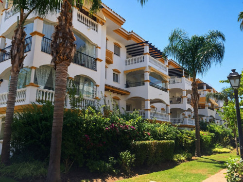 2 Bedroom Top Floor Apartment in Nueva Andalucía