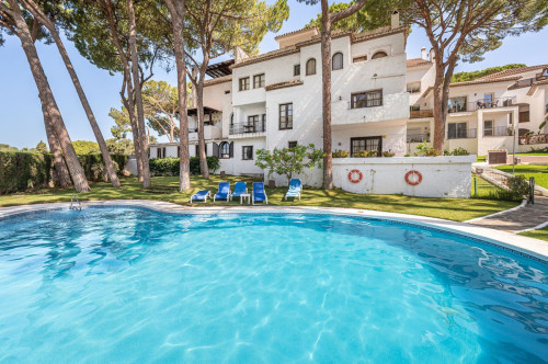 2 Bedroom Top Floor Apartment in Nueva Andalucía