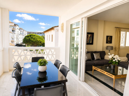 2 Bedroom Middle Floor Apartment in Puerto Banús