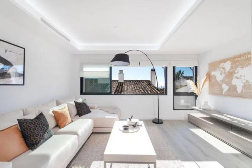 3 Bedroom Middle Floor Apartment in Puerto Banús