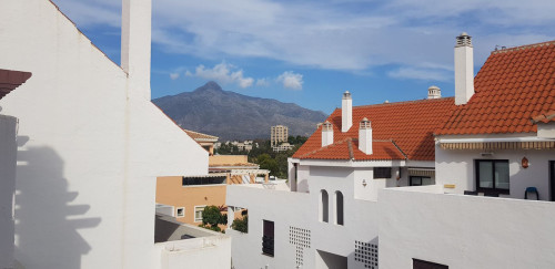 2 Bedroom Middle Floor Apartment in Nueva Andalucía