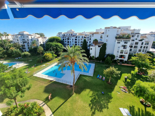 2 Bedroom Middle Floor Apartment in Puerto Banús