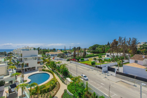 3 Bedroom Penthouse Duplex in Puerto Banús