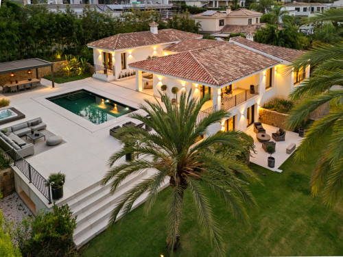 5 Bedroom Detached Villa in Nueva Andalucía