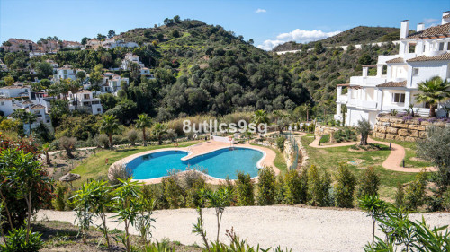 2 Bedroom Middle Floor Apartment in Nueva Andalucía