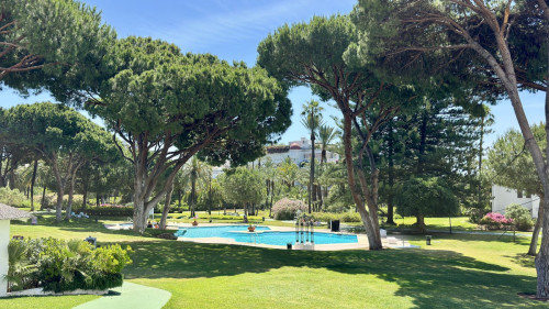 2 Bedroom Middle Floor Apartment in Puerto Banús