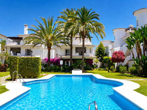 2 Bedroom Middle Floor Apartment in Nueva Andalucía