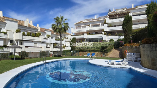 2 Bedroom Middle Floor Apartment in Nueva Andalucía