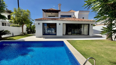5 Bedroom Detached Villa in Nueva Andalucía