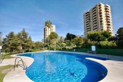 1 Bedroom Middle Floor Apartment in Nueva Andalucía