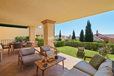 2 Bedroom Ground Floor Apartment in Nueva Andalucía