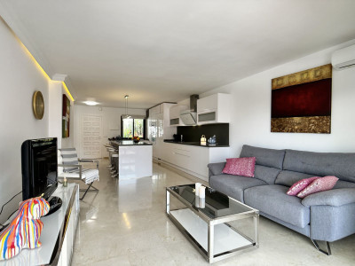 2 Bedroom Middle Floor Apartment in Nueva Andalucía