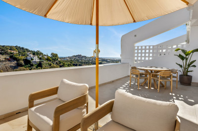 2 Bedroom Middle Floor Apartment in La Quinta