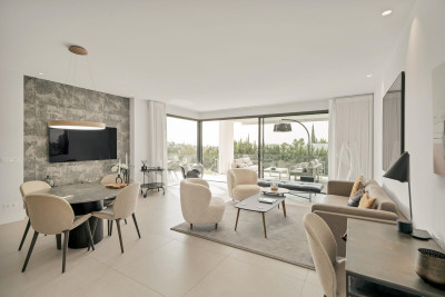 2 Bedroom Middle Floor Apartment in La Quinta