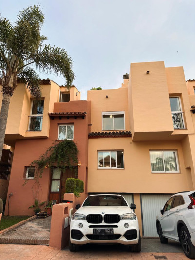 3 Bedroom Townhouse in Nueva Andalucía