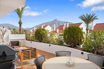 4 Bedroom Middle Floor Apartment in Nueva Andalucía