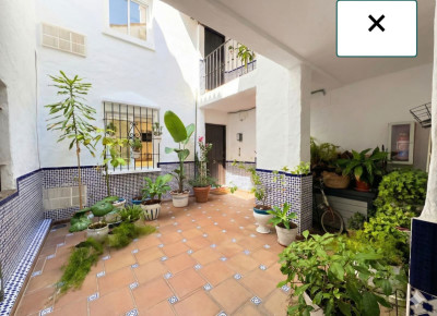 2 Bedroom Middle Floor Apartment in Puerto Banús