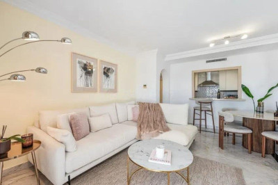 2 Bedroom Middle Floor Apartment in Puerto Banús