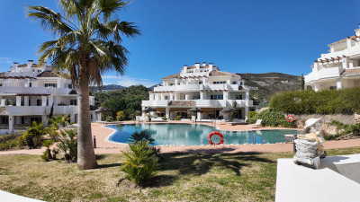 2 Bedroom Middle Floor Apartment in Nueva Andalucía