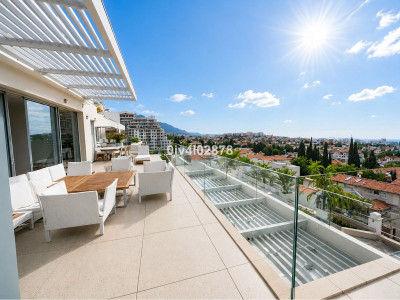 3 Bedroom Middle Floor Apartment in La Quinta