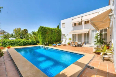 5 Bedroom Detached Villa in Nueva Andalucía