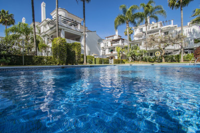 3 Bedroom Middle Floor Apartment in Nueva Andalucía