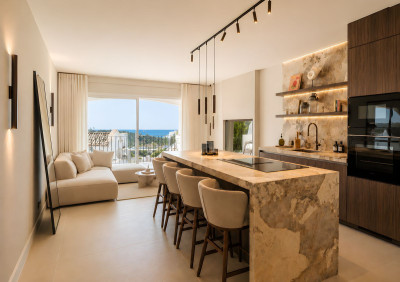 3 Bedroom Middle Floor Apartment in La Quinta - Image 2