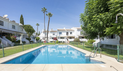 4 Bedroom Semi-Detached House in Nueva Andalucía