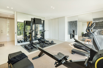 6 Bedroom Detached Villa in La Quinta - Image 2
