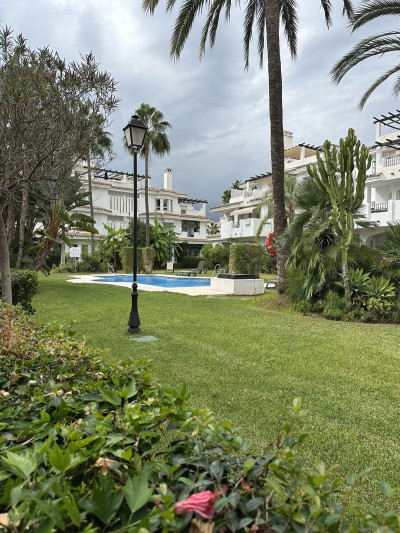 3 Bedroom Middle Floor Apartment in Puerto Banús