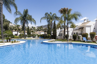 2 Bedroom Top Floor Apartment in Nueva Andalucía