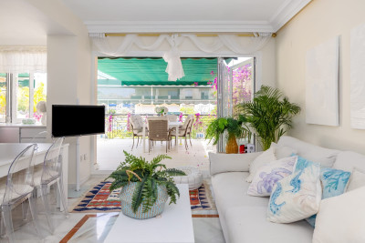 2 Bedroom Middle Floor Apartment in Nueva Andalucía