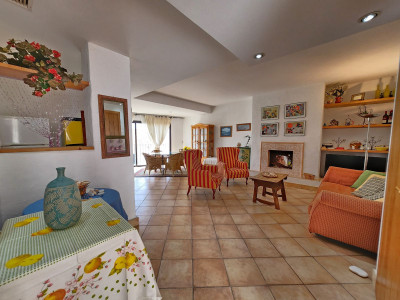 2 Bedroom Middle Floor Apartment in Puerto Banús - Image 4