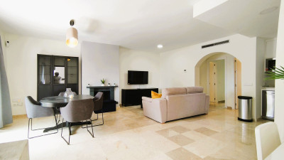 2 Bedroom Middle Floor Apartment in Nueva Andalucía