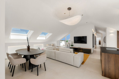 3 Bedroom Top Floor Apartment in Nueva Andalucía