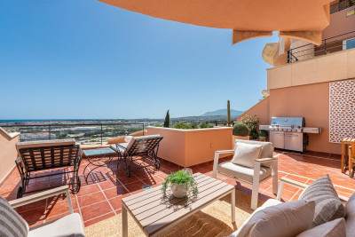 2 Bedroom Middle Floor Apartment in Nueva Andalucía