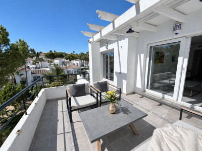2 Bedroom Top Floor Apartment in Nueva Andalucía