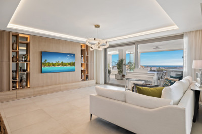7 Bedroom Middle Floor Apartment in Nueva Andalucía