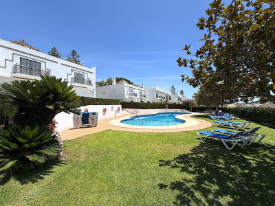 4 Bedroom Semi-Detached House in Nueva Andalucía