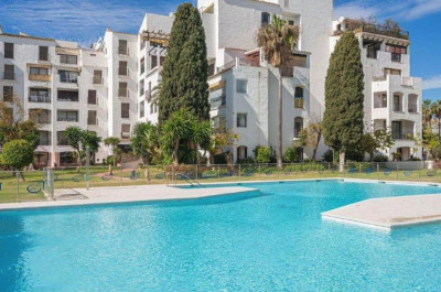 3 Bedroom Middle Floor Apartment in Puerto Banús