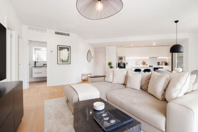 2 Bedroom Middle Floor Apartment in Nueva Andalucía
