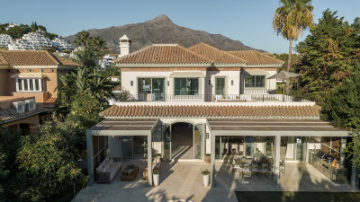 5 Bedroom Detached Villa in Nueva Andalucía