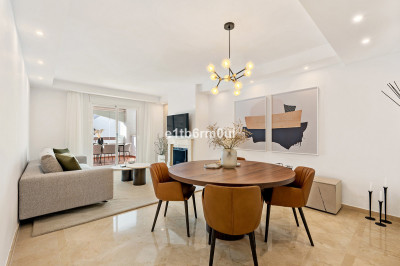 2 Bedroom Middle Floor Apartment in Nueva Andalucía