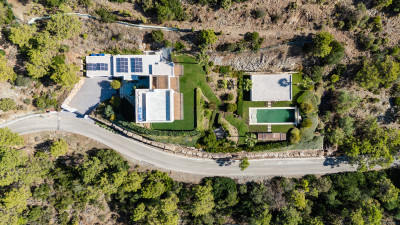 6 Bedroom Detached Villa in El Madroñal - Image 1