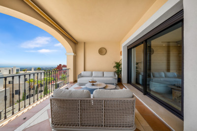 2 Bedroom Middle Floor Apartment in La Quinta
